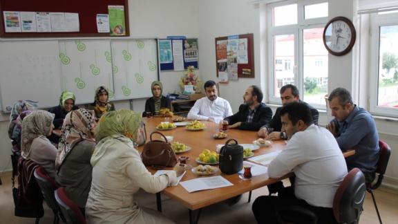 İlçemiz Din Kültürü ve Ahlak Bilgisi Öğretmenleri ile TEOG Değerlendirme Toplantısı Yapıldı